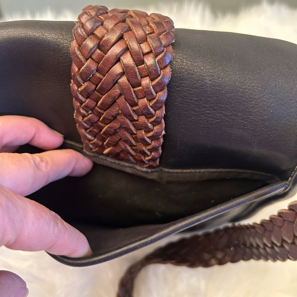 Vintage Brighton Black Smooth Leather Crossbody Purse Bag w/brown woven strap. T - Picture 10 of 15